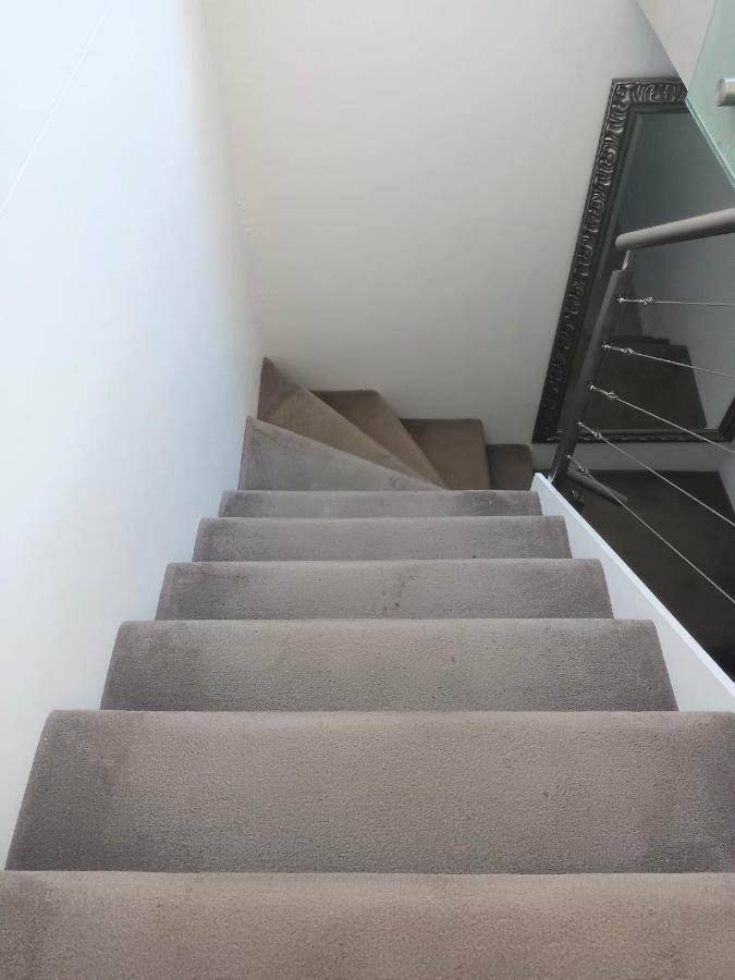 Apartment Three Bedroom Penthouse With Private Rooftop Jacuzzi In Surry Hills *